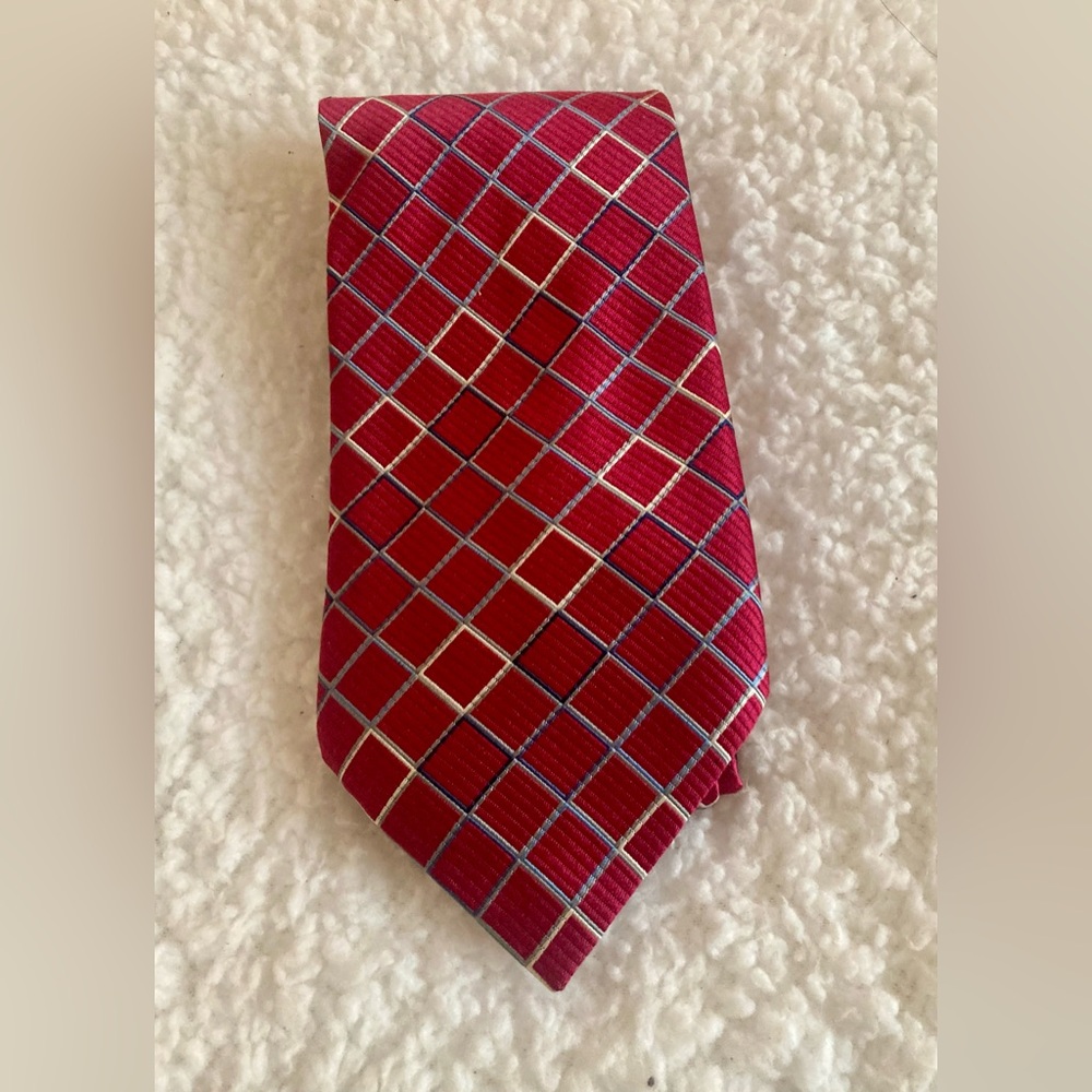 Nautica Silk Red Diamond Patterned Men's Tie